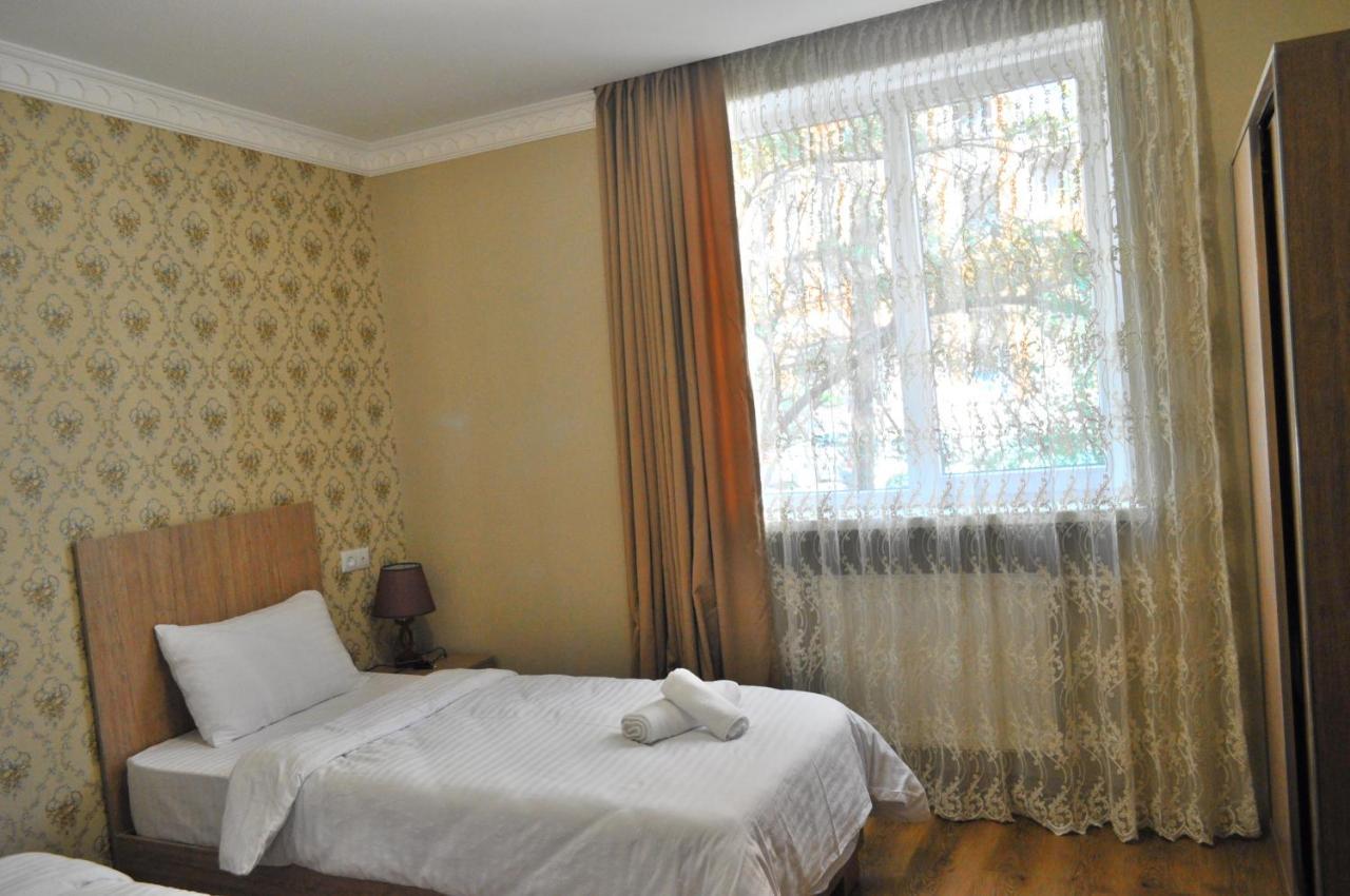 Hotel Dany Tbilisi Exteriör bild