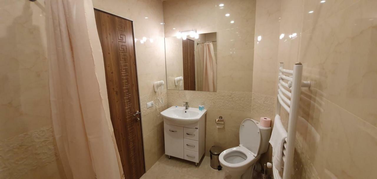 Hotel Dany Tbilisi Exteriör bild