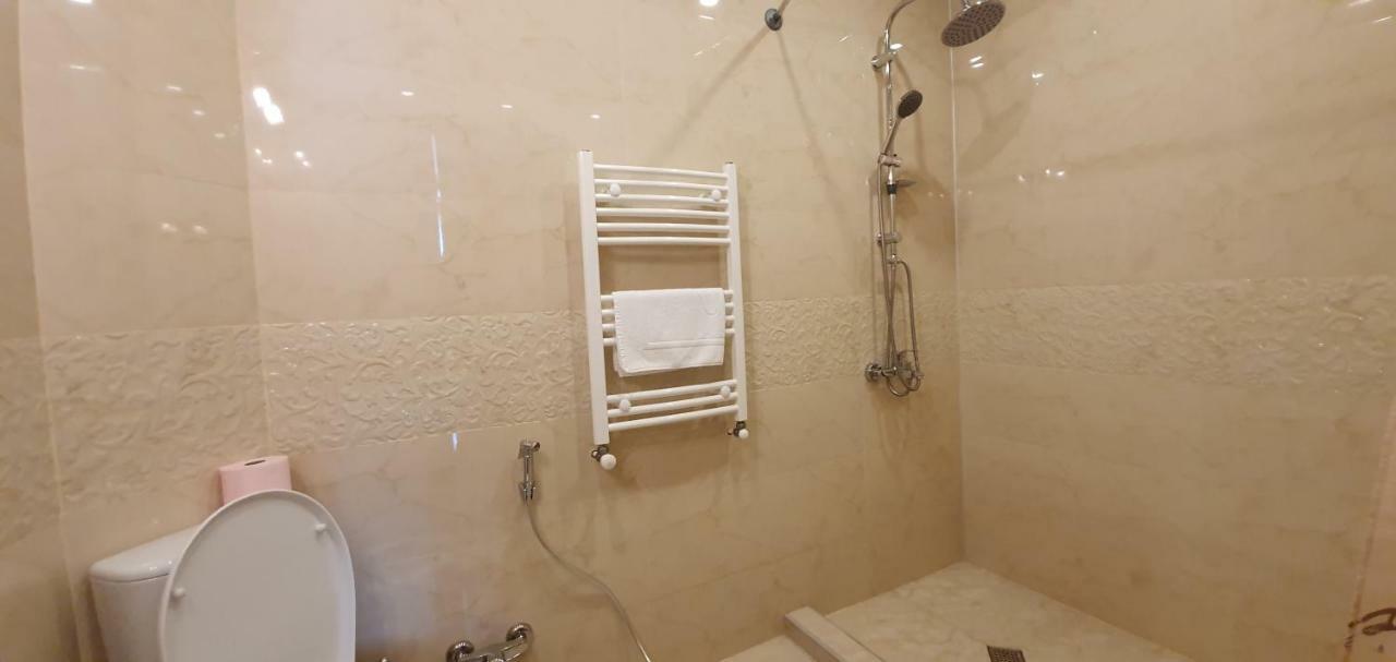 Hotel Dany Tbilisi Exteriör bild